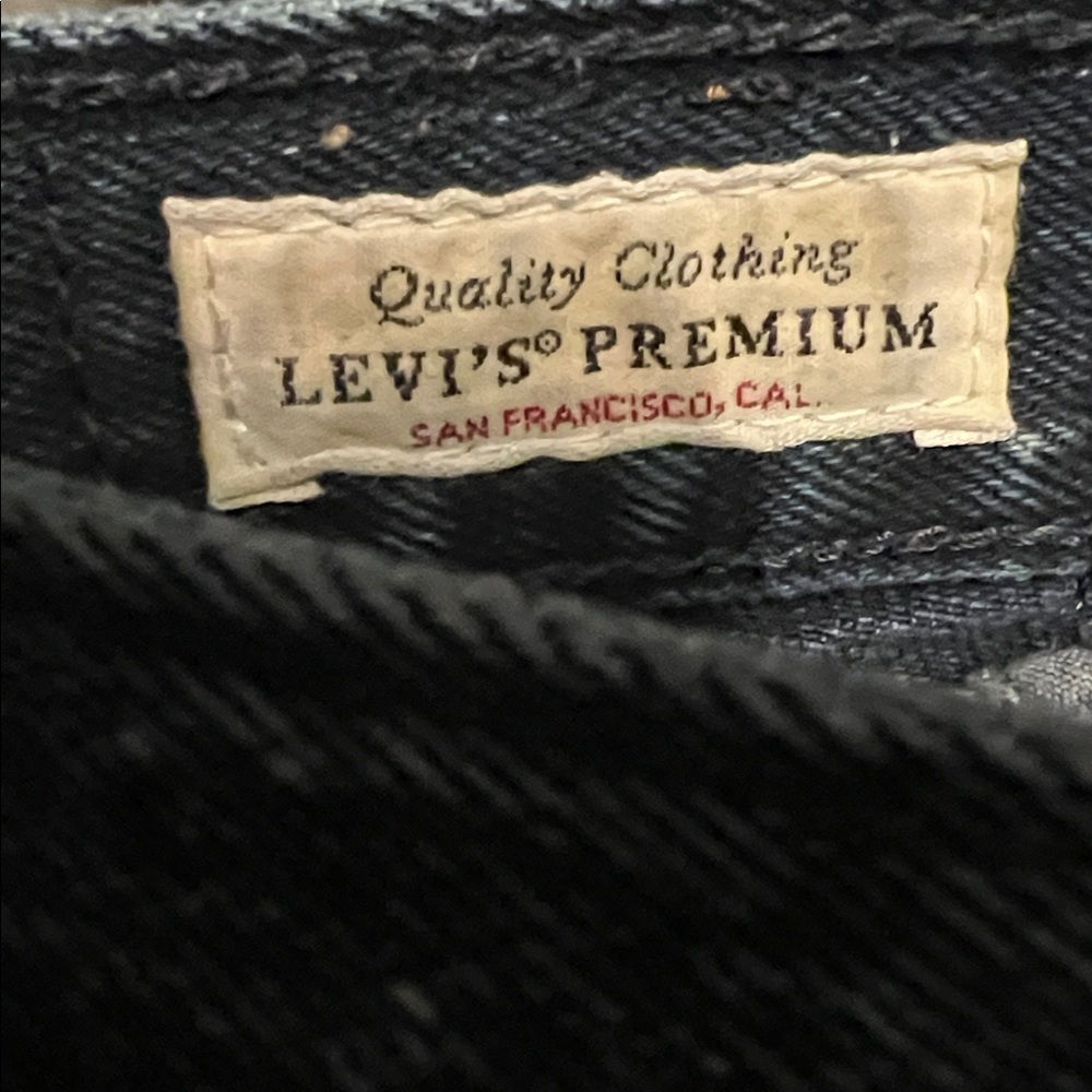 Levi’s Premium Wedgie Icon Fit Jeans – Size 28 (Intergalactic Wash) - Picture 9 of 9